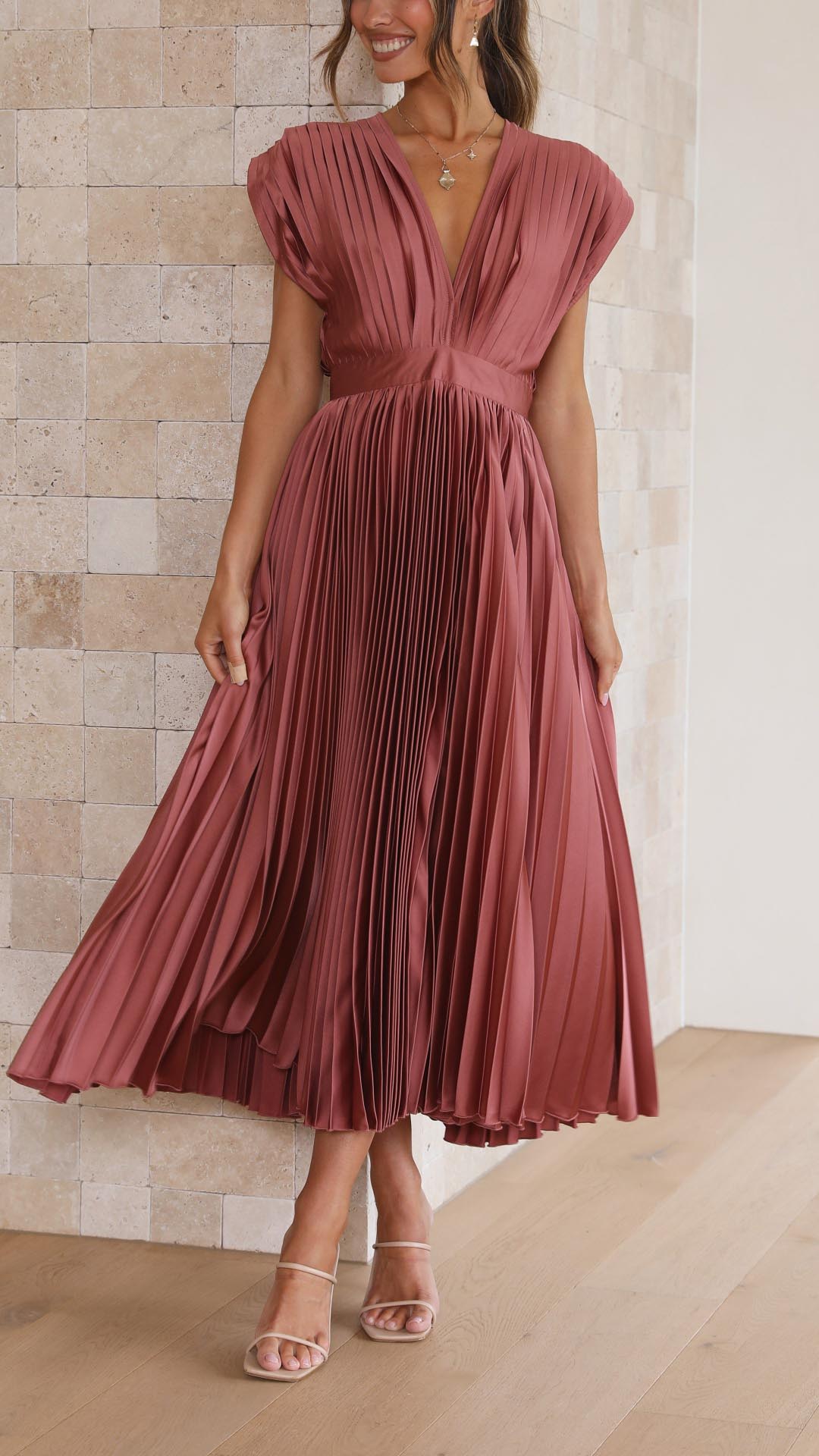 Women's long elegant V-neck pleated maxi dress, ideal for cocktail parties and formal events.