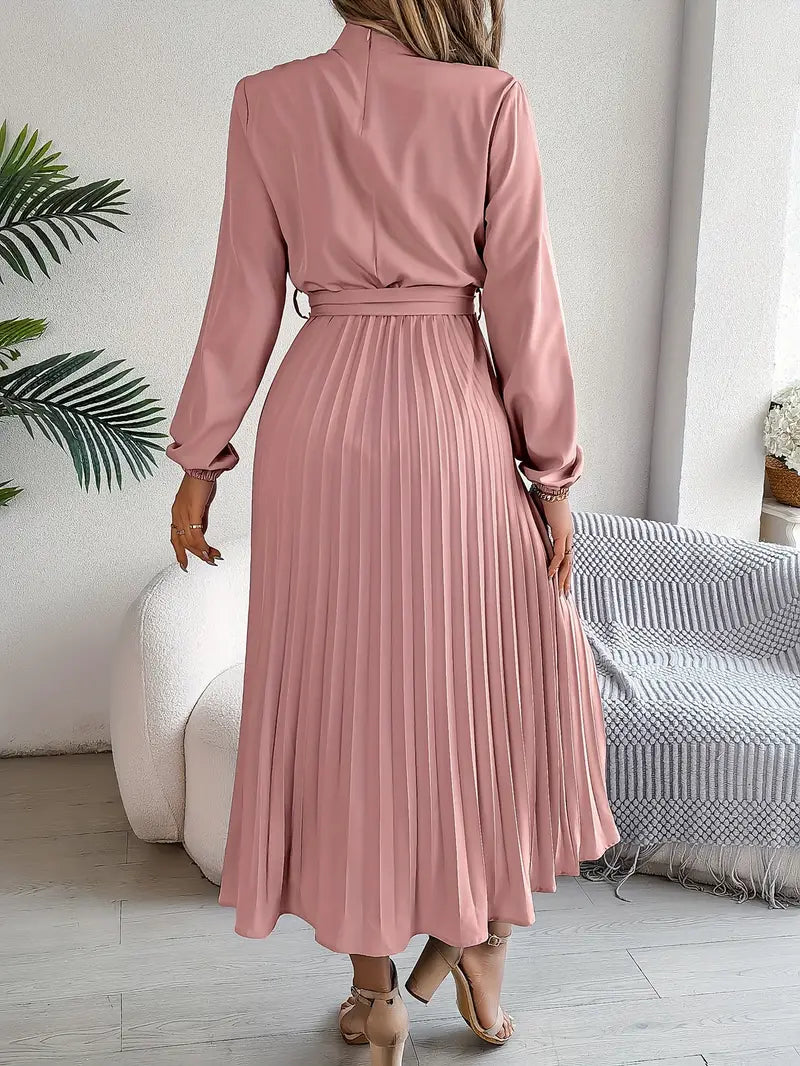 Classic women's belted midi dress, featuring elegant pleats and long sleeves. Perfect for a refined look.