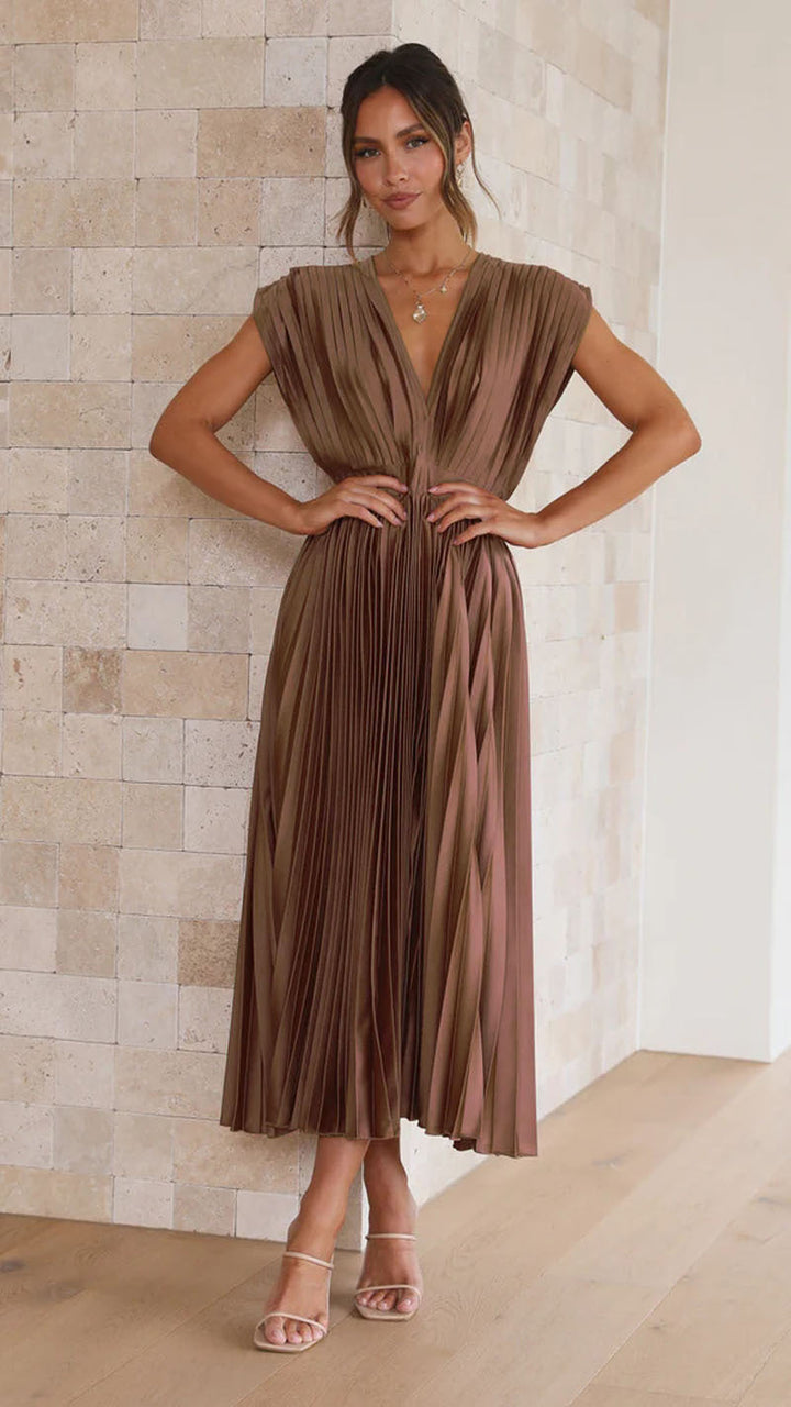 Elegant pleated V-neck midi dress, a perfect choice for women's summer occasions.