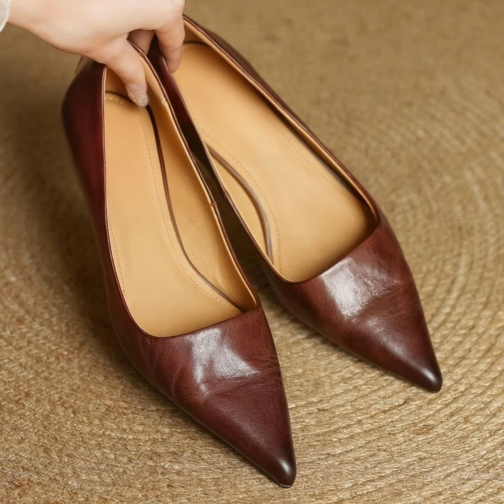 Chic women's dress pumps with a pointed toe and elegant thin heel. Versatile for office, parties, and evening wear.