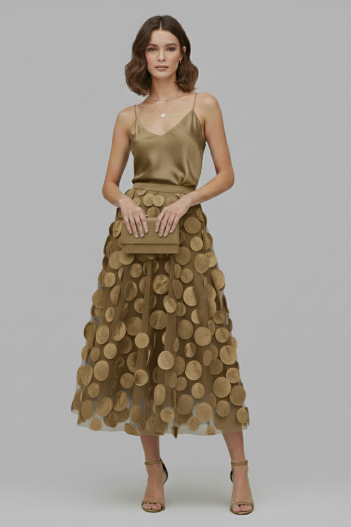Stylish high-waist polka dot full skirt for women, an elegant and versatile fashion statement.