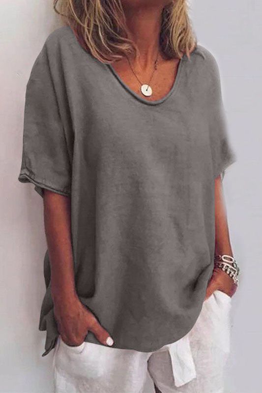 Elegant women's printed blouse, perfect for work or casual wear. Long sleeve comfortable top.