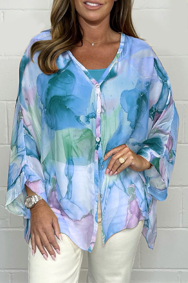 Fashionable women's printed top, long sleeve & elegant design. Perfect comfortable shirt for spring & summer style.