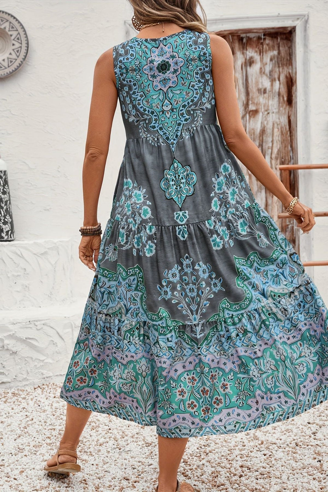 Comfortable women's long printed maxi dress for a casual daytime outfit or stylish summer event.
