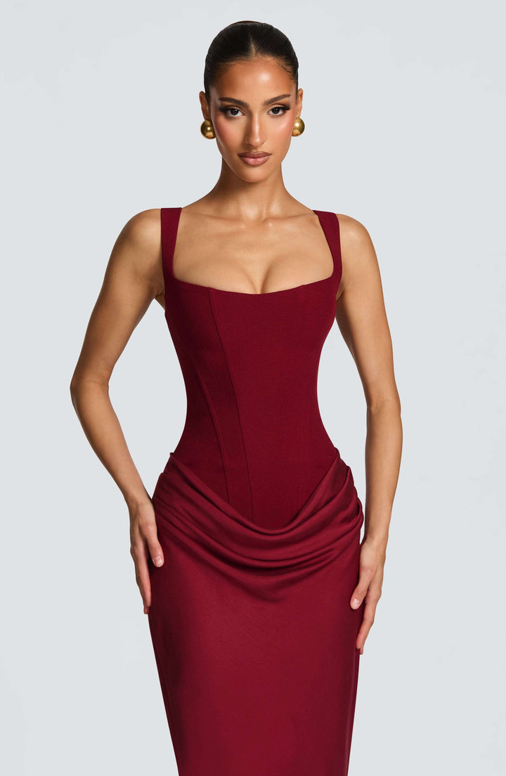 Women's scoop neck ruched bodycon maxi dress, sleek column skirt, formal party wear, flattering fit.