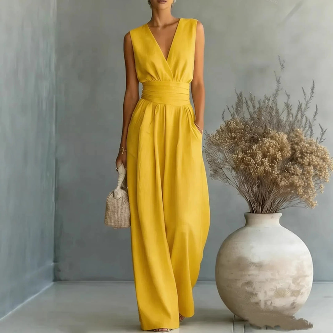 Comfortable women's sleeveless V-neck wide-leg jumpsuit, a versatile one-piece for summer fashion and elegant style.