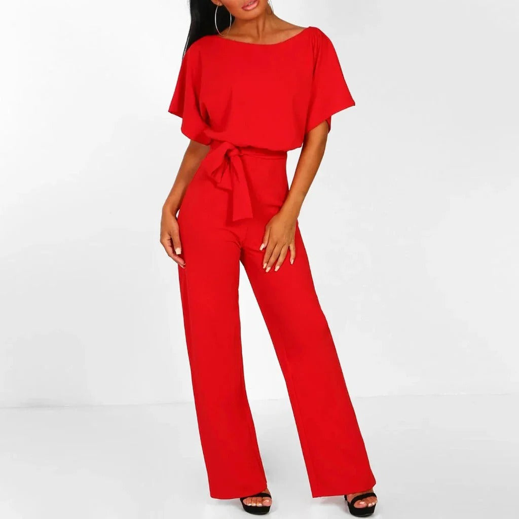 Stylish women's solid color jumpsuit, ideal for a modern, elegant, and effortless look.