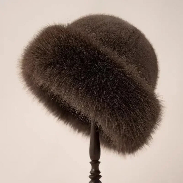 Women's chic beret hat, a stylish spring and summer accessory for an elegant touch to any outfit.