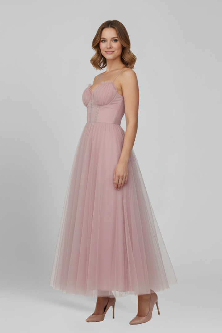 Women's elegant strapless midi dress for special occasions, featuring a beautiful layered skirt and fitted style.