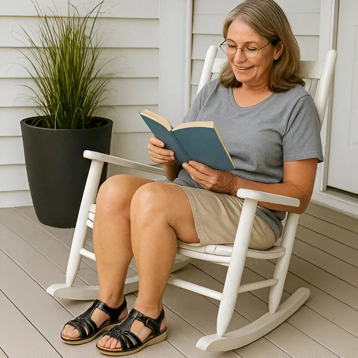 Versatile women's summer sandals, chic design, with built-in arch support for casual wear.