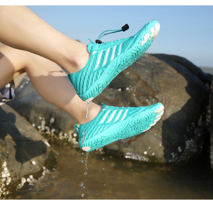 Close-up of the flexible sole on unisex barefoot shoes, designed for enhanced ground feel.