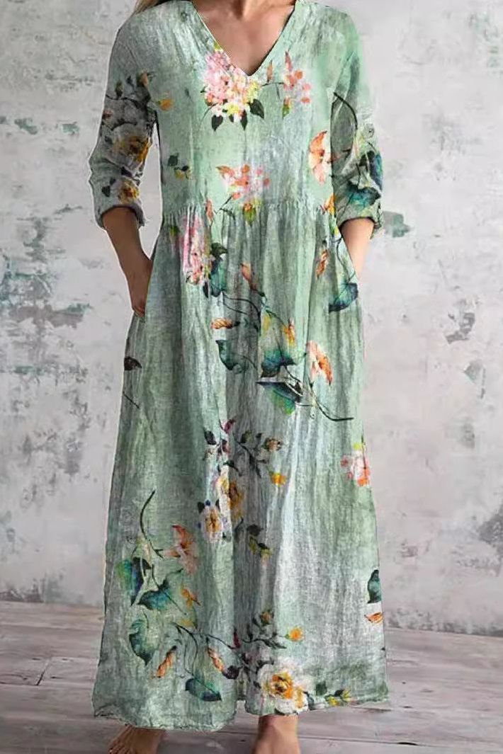 Effortless travel maxi dress for women, lightweight & comfortable for versatile summer adventures.