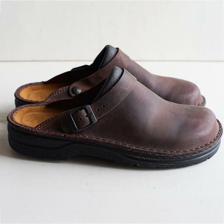 Men's luxury leather slip-on slippers, Elias, combining comfort and casual elegance for summer.