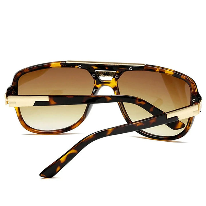 Premium men's square aviator sunglasses in acetate, offering UV400 gradient lenses and sophisticated style.