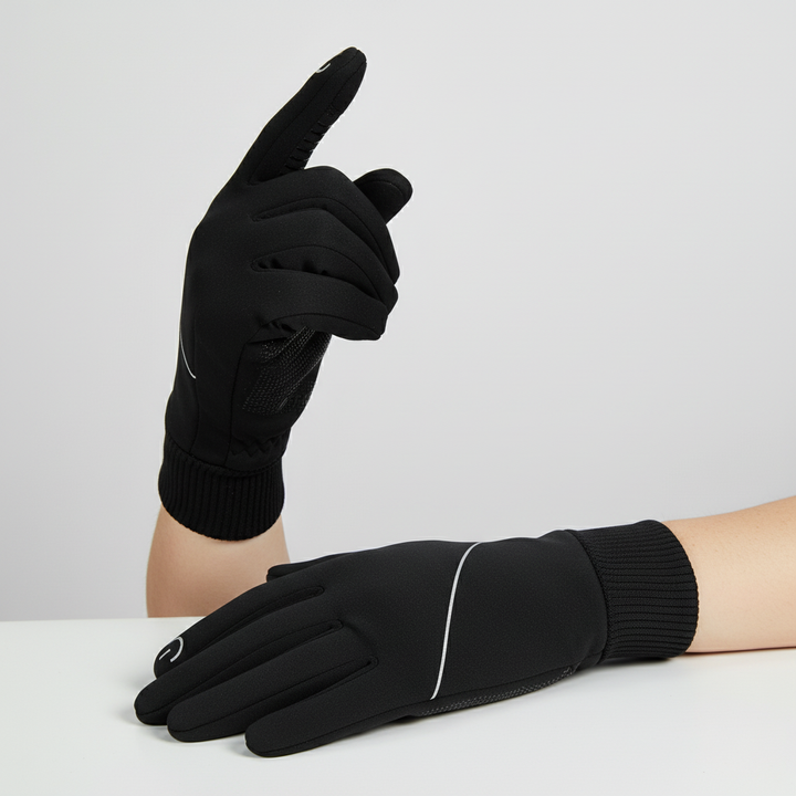 Durable men's windproof outdoor cycling gloves with touchscreen fingers for smartphone use in cold weather.