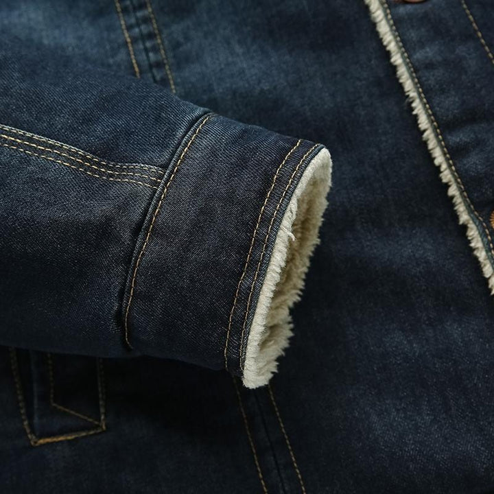 Winter-ready men's jacket: blue denim with a thick fleece lining and chest pockets
