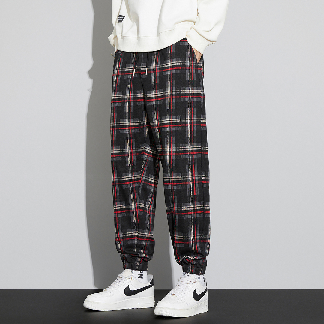 Athletic men's plaid jogger pants in check pattern, perfect for casual wear & streetwear comfort