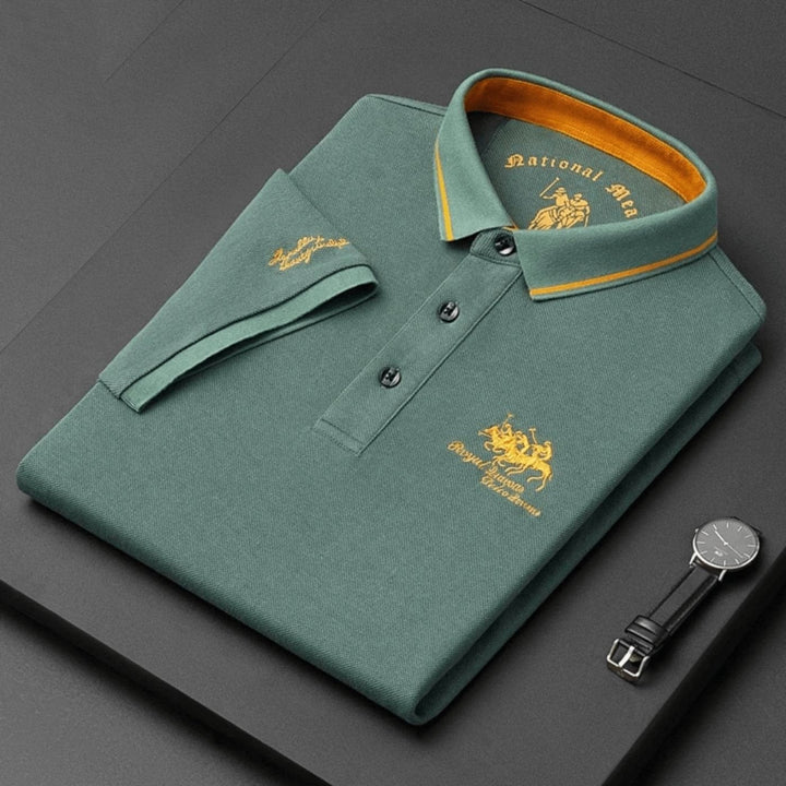 Versatile men's summer polo shirt, breathable and embroidered, suitable for casual events or everyday wear.