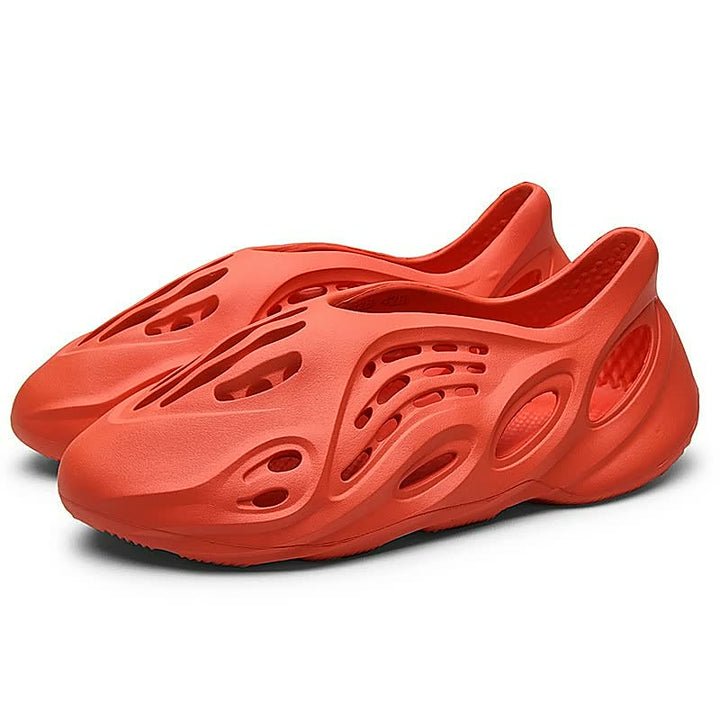 Comfortable men's breathable summer shoes made for warm weather, featuring a relaxed style for casual wear.