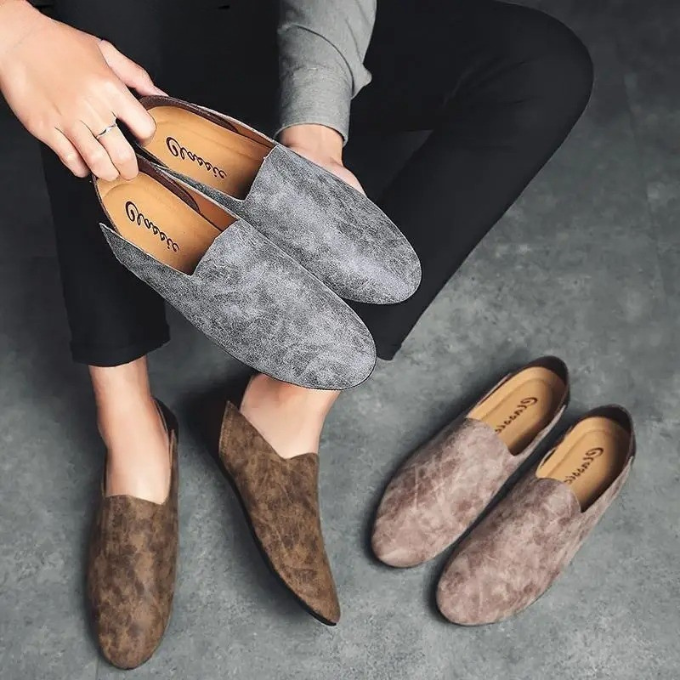 Comfortable gray men's slip-on shoes, casual loafers for easy everyday fashion