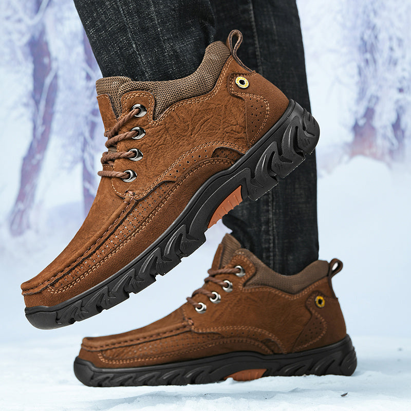 Comfortable men's suede boots, ideal short boot for everyday wear