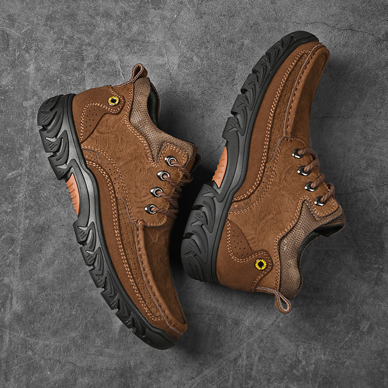 Men's work boots, durable short leather construction, suitable for tough jobs
