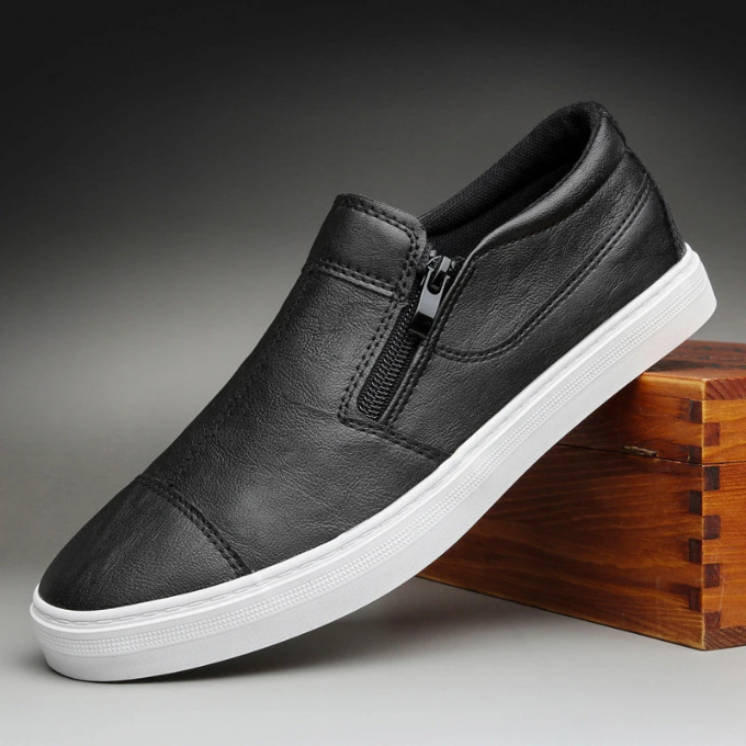 Lightweight men's slip-on sneakers with a modern zip closure, perfect for active lifestyles