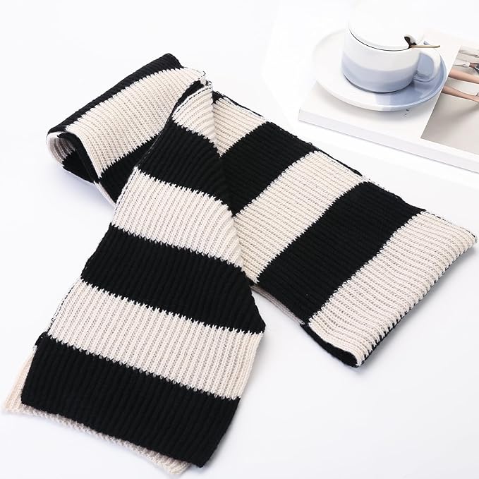 Luxurious men's knitted striped scarf, a must-have chunky accessory for cold seasons.