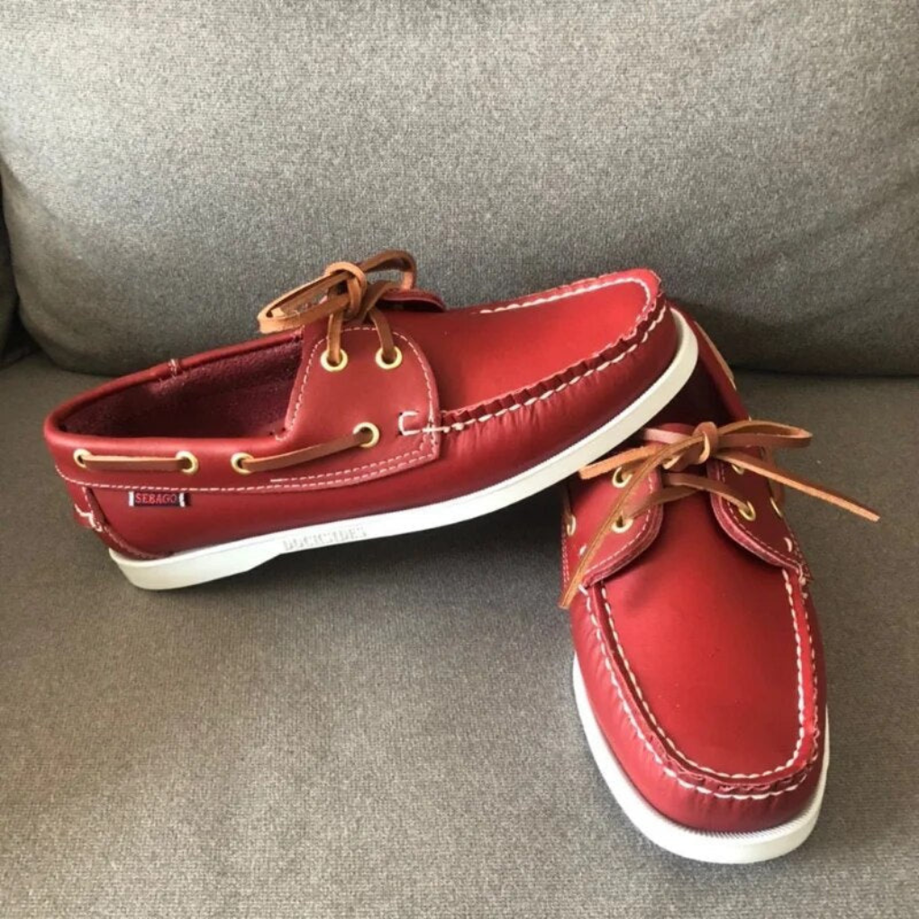 New men's elegant boat shoes, classic style for modern comfort. Versatile casual moccasin footwear perfect for everyday wear.
