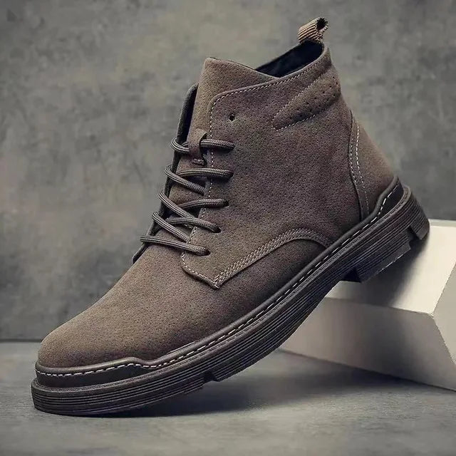 Men's classic brown suede lace-up boots, perfect for casual or formal winter fashion