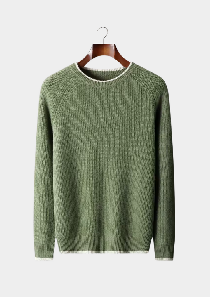Men's all-season crew neck, perfect for layering and adding a classic touch to casual outfits.