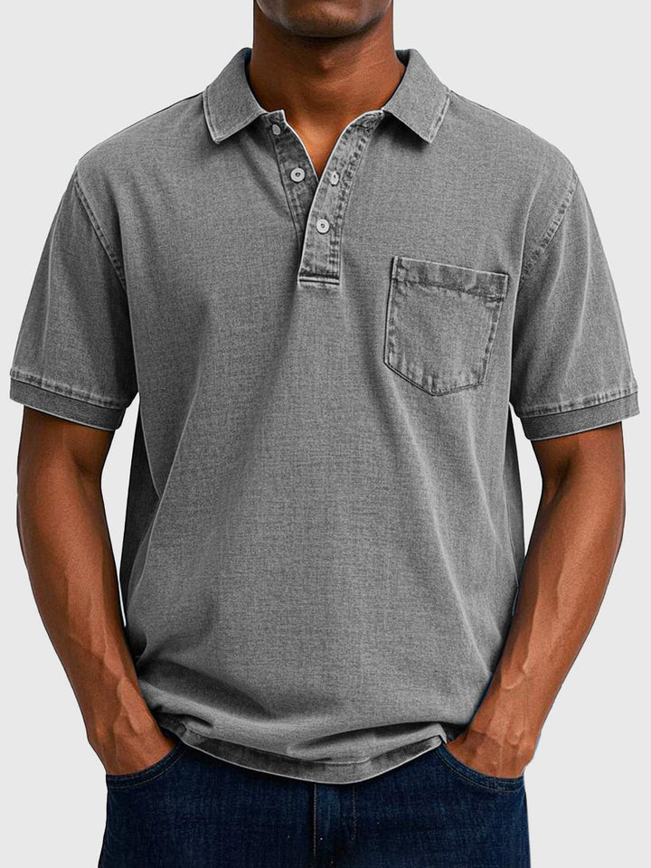 Comfortable men's classic style polo shirt, short sleeve, ideal for everyday summer outfits.