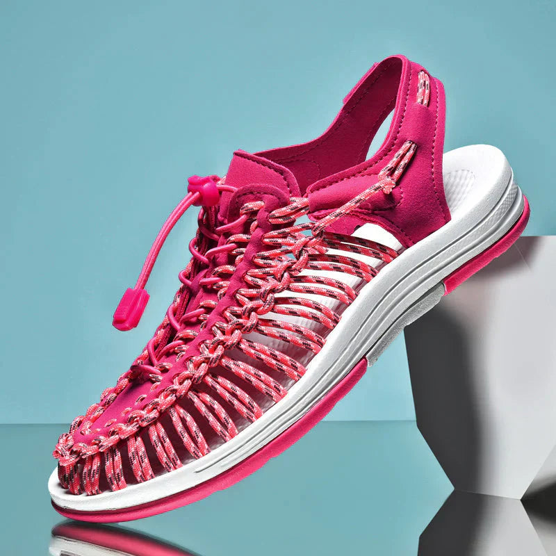 Breathable men's summer sandals, perfect for walking & keeping feet protected.