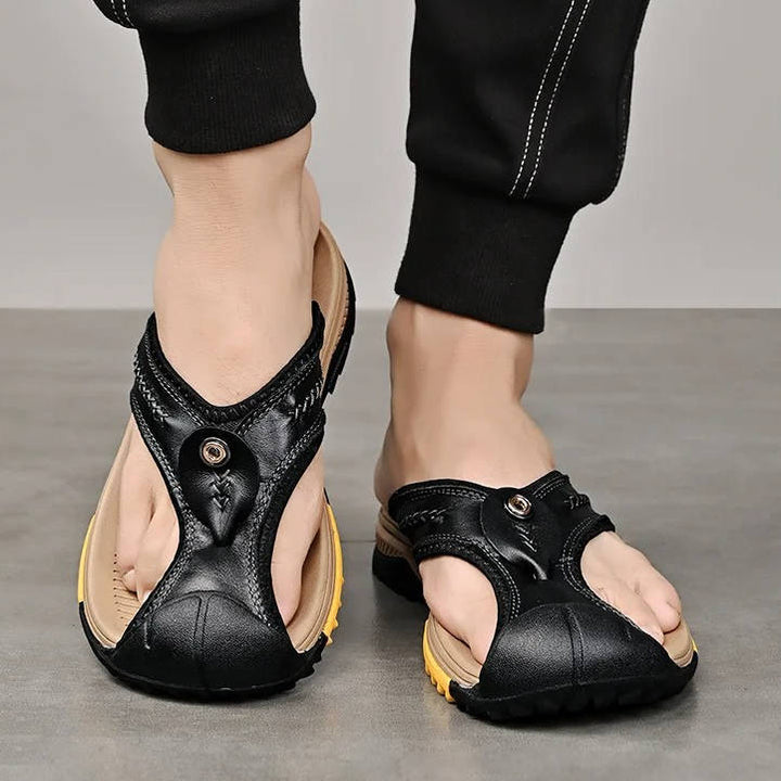 Stylish men's closed toe sport sandals, non-slip & water resistant for summer activities & everyday wear.