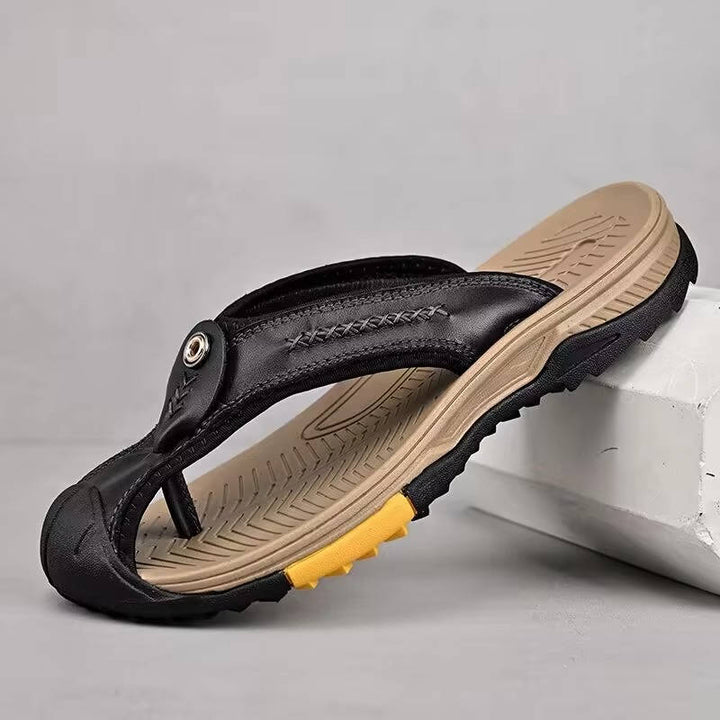 Versatile men's closed toe walking sandals, water resistant & non-slip, great for travel & summer outings.