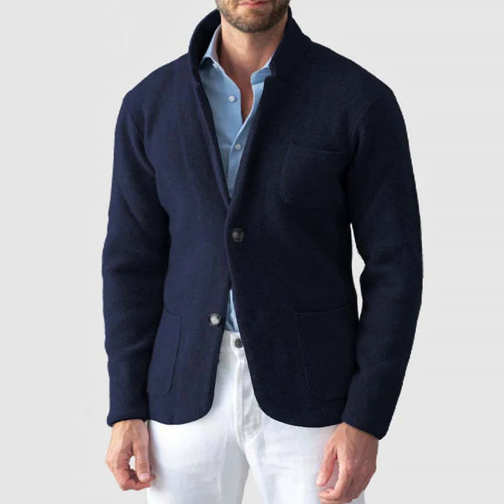 Casual men's blazer jacket, comfortable and perfect for layering over a shirt. Stylish patch pockets.