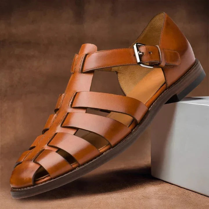 Stylish men's adjustable strap sandals for beachwear, outdoor activities, and casual summer fashion.