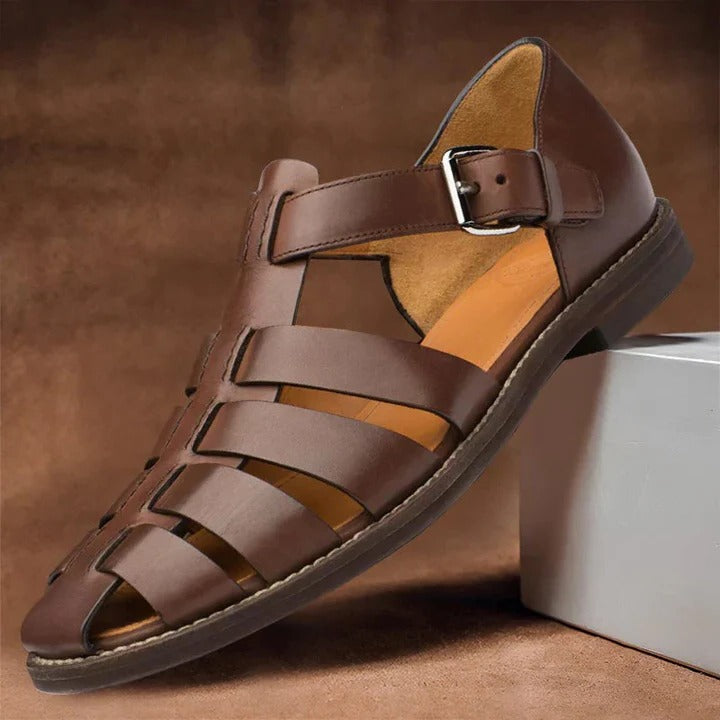 Comfortable men's walking sandals with adjustable hook-and-loop straps, perfect for all-day outdoor adventures.