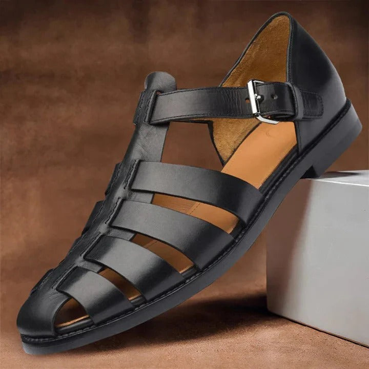Fashionable men's open-toe sandals with adjustable straps, designed for comfort, versatility, and summer style.