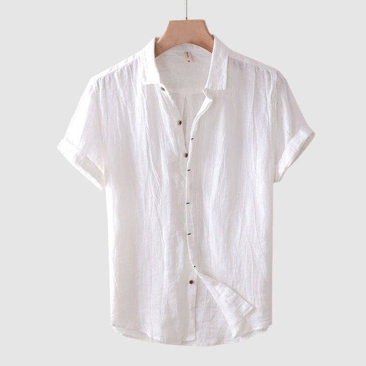 Comfortable men's crinkle short sleeve top, relaxed fit, ideal for summer casual style.
