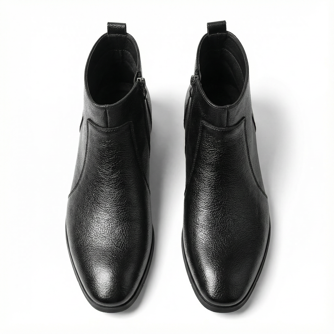 Classic men's black leather boots, everyday style with robust full-grain construction