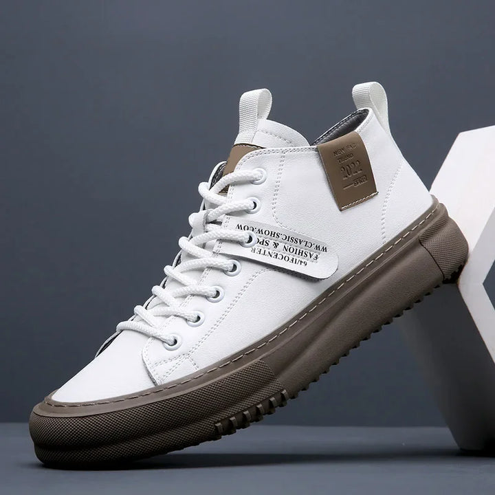 Men's durable everyday performance sneakers in a stylish design, offering ultimate comfort for casual wear.