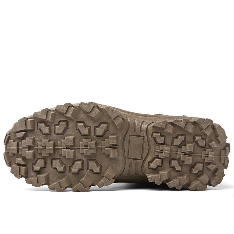 Men's heavy-duty hiking boots, built for work and adventure with superior durability.
