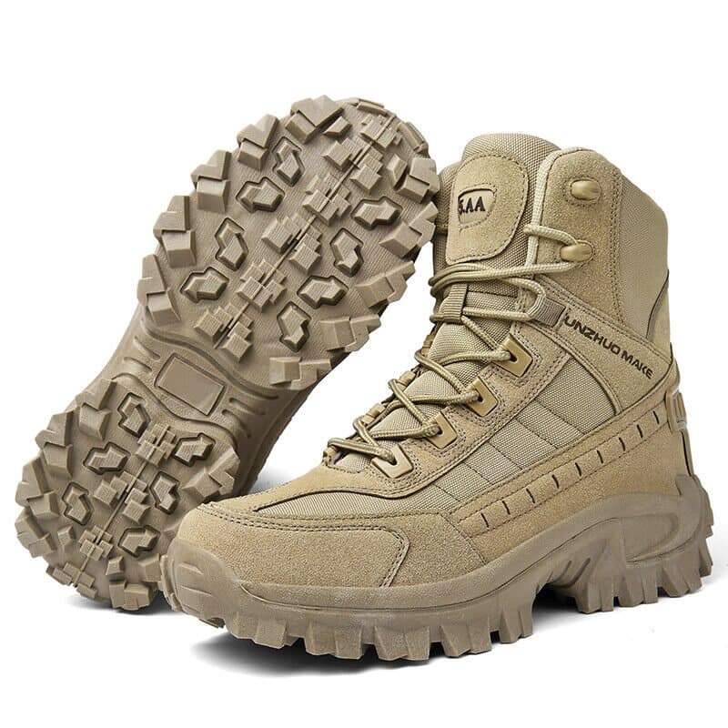High-performance men's work boots, tactical and rugged for optimal protection and durability.