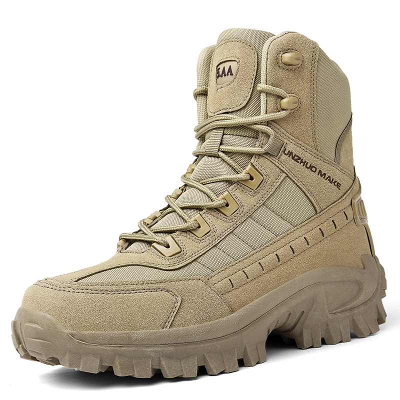 Rugged men's work boots, tactical design for outdoor use and tough environments.