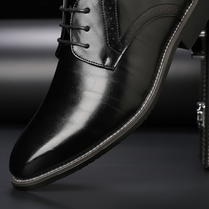 Men's shock-absorbing brogue oxfords, slip-resistant sole, high-quality leather, ensures enduring comfort.