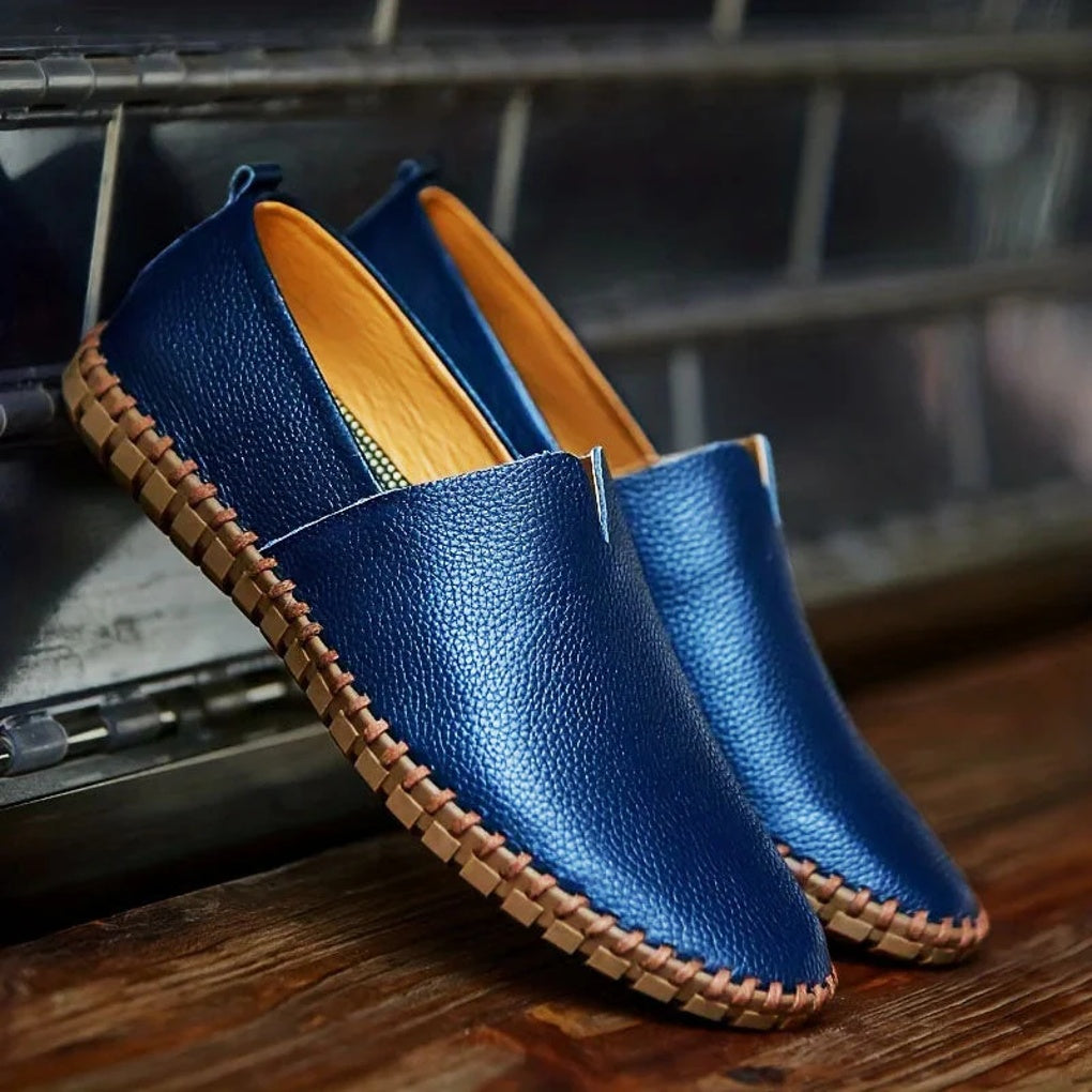 Sophisticated men's matte finish loafers, comfortable slip-on dress shoes for any occasion.