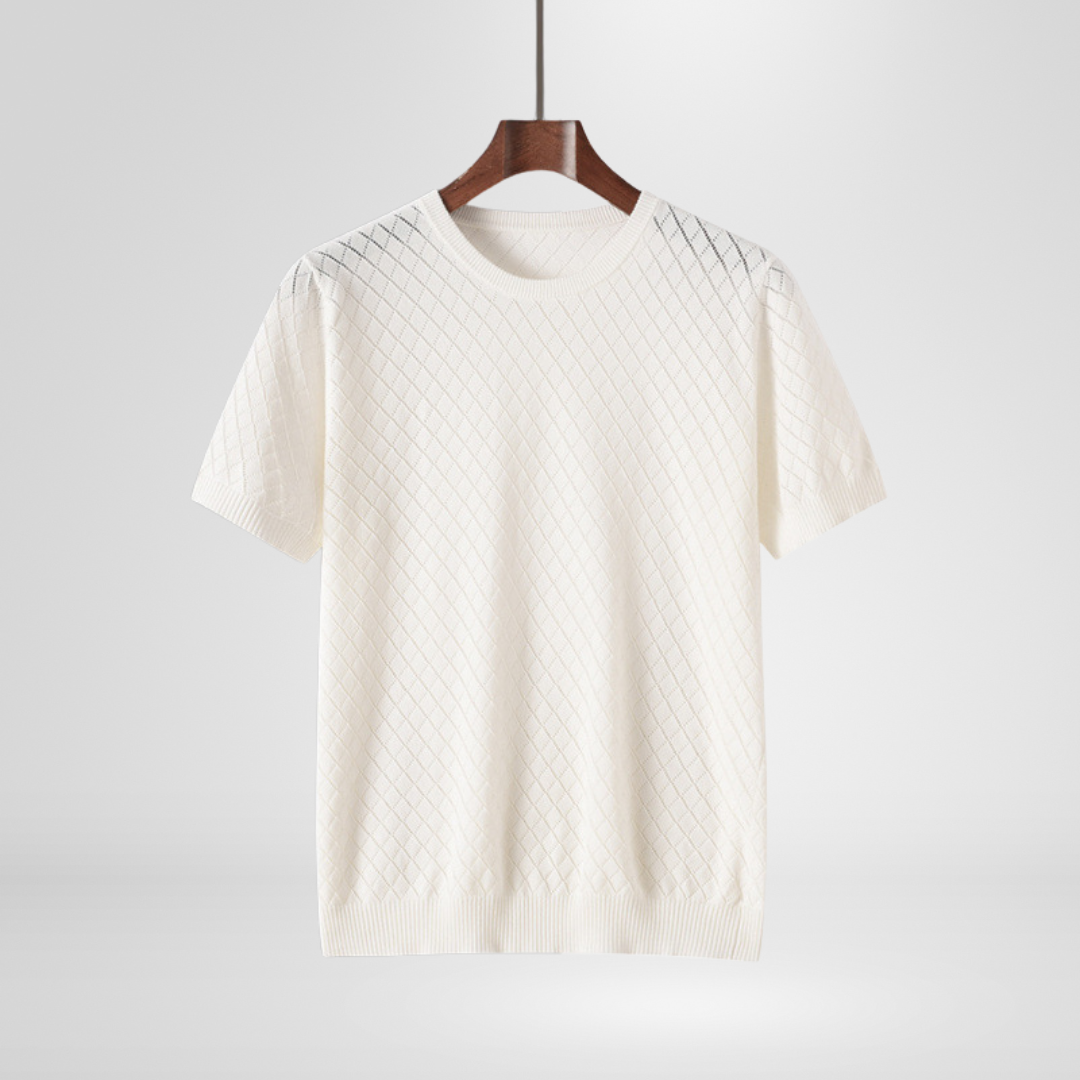 Stylish men's crewneck sweater featuring an elevated diamond knit pattern. Great for versatile casual wear.