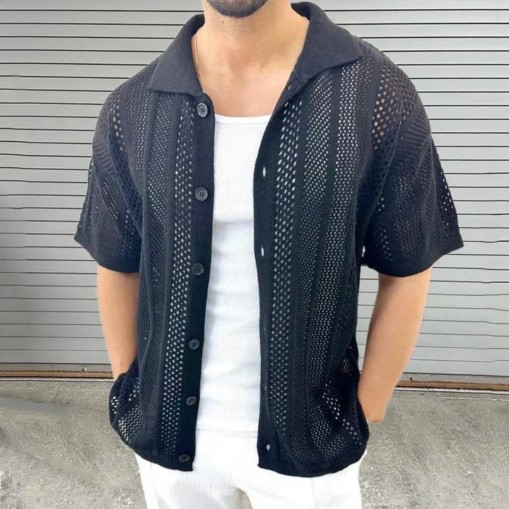 Stylish men's short-sleeve knit polo shirt, Enzo model. Classic collar for comfortable smart casual summer fashion.
