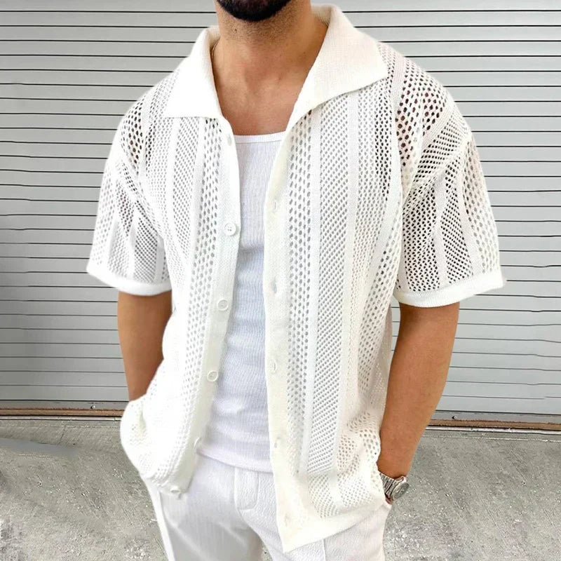 Comfortable men's short-sleeve knit shirt, Enzo style. Features a classic collar for versatile smart casual outfits.